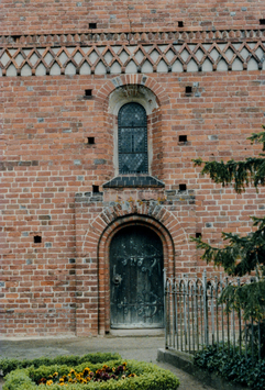 Vorschaubild Dorfkirche, Portal (Foto 1990)